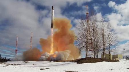 Russerne forbereder sig på at starte masseproduktion af RS-28 Sarmat interkontinentale ballistiske missiler med en rækkevidde på 18.000 kilometer, som kan bære et atomsprænghoved med en kapacitet på 7,5 megaton