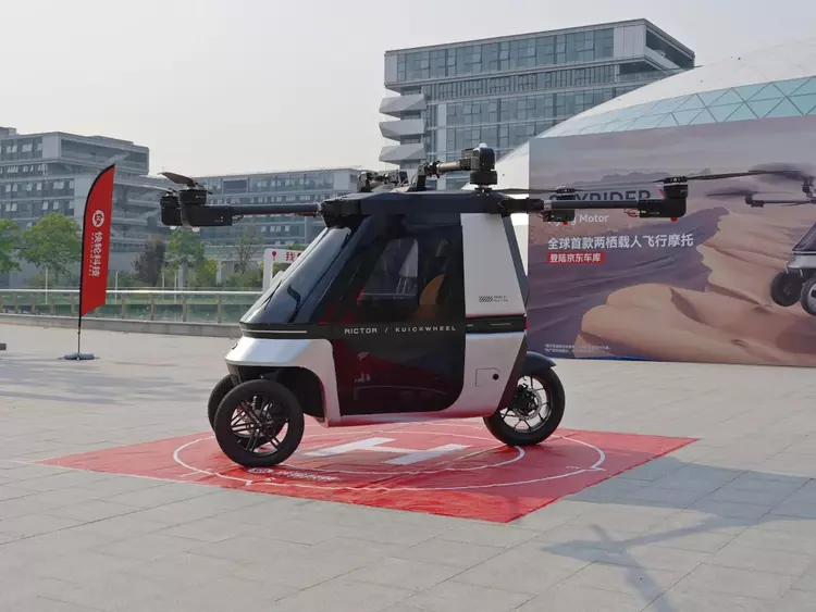 Flyvende tricycle Kuickwheel Skyrider X6 blev ...