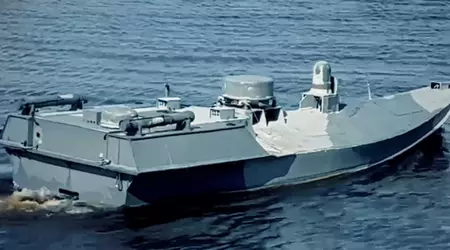 Russerne oversvømmer skibe langs Kertj-broen for at forsvare sig mod ukrainske droneangreb til søs.