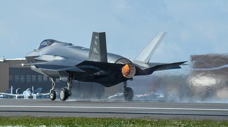 Et 166 millioner dollars dyrt femtegenerations F-35A Lightning II-kampfly styrtede ned i Utah på grund af en elektronikfejl forårsaget af menneskeskabt turbulens.