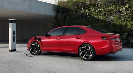 Skoda har løftet sløret for Superb Hatch iV plug-in hybrid: 120 km rækkevidde på el