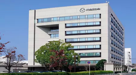 Mazda vil bygge en fabrik i Japan til at producere Panasonics cylindriske litium-ion-batterier