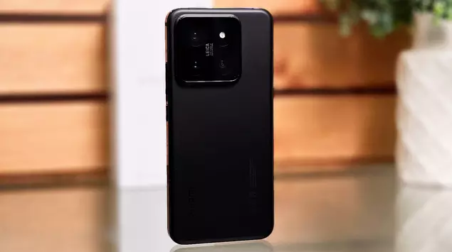 Anmeldelse af Xiaomi 14: junior-flagskibet med ...