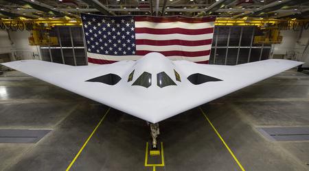 Northrop Grumman har for første gang sat strøm til den næste generation af atombombeflyet B-21 Raider og er et skridt nærmere den første flyvning.