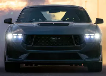Den firedørs Ford Mustang kan blive ...