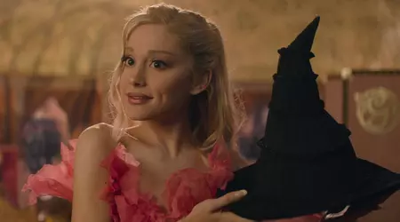 Paul Tazewell vandt en Oscar for bedste kostumedesign for Wicked og blev den første sorte mand til at vinde en sådan sejr.