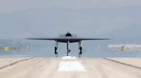 Tyrkiets ANKA-3-drone, der ligner atombombeflyet B-2 Spirit, gennemgår taxitests