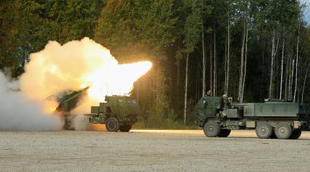 Sammen med M142 HIMARS køber Estland ATACMS ballistiske missiler i den nyeste version M57 med en rækkevidde på op til 300 kilometer.