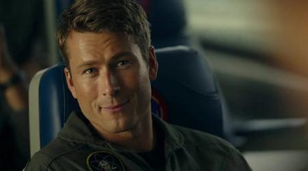 'Top Gun'-stjernen Glen Powell hentyder til en tredje film: "Der vil snart blive annonceret nogle interessante udviklinger.