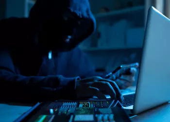 Frankrig anklager russisk militær efterretningstjeneste for ...