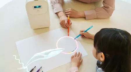 Samsung præsenterer The Premiere 5 4K touchscreen projektor, der kan spore fingerbevægelser