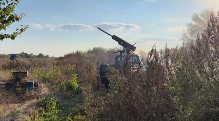 Det ukrainske militær har skabt et improviseret multiraketkastersystem af en LAU-131 flyraket og Hydra 70 ustyrede raketter på basis af et terrængående køretøj.