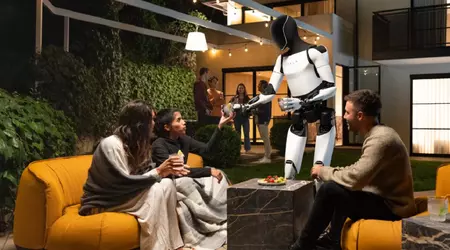 Musks store planer: Han forventer at producere 5.000 Optimus-robotter i 2025, og at produktionen når op på 50.000 enheder i 2026.