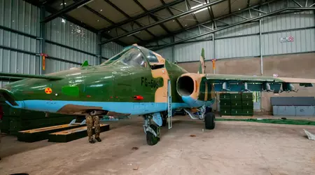 Oprørere i DR Congo beslaglægger kampvogne og Su-25'ere