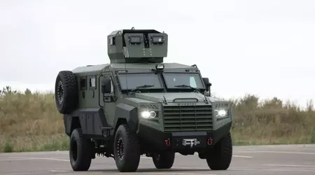 Den canadiske producent af pansrede køretøjer Roshel leverer senator nummer 1700 til Ukraine