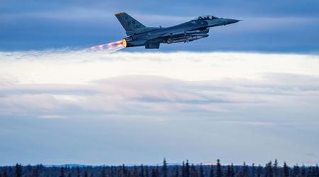 Polen vil teste F-16 Fighting Falcon-, MiG-29- og Su-22-kampflyenes evne til at lette fra banen