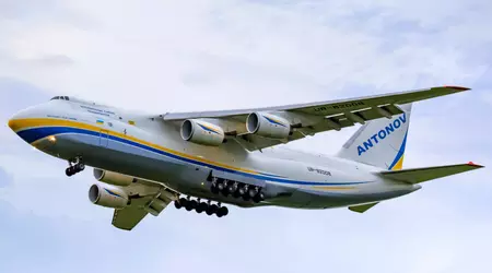 Ukrainsk An-124 Ruslan leverer F-16 jagerfuselager til Polen