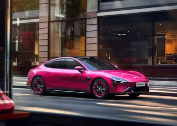 Xiaomi introducerer ny Brilliant Magenta-farve til ...