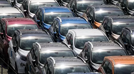 Tusindvis af biler sidder fast i EU-havn på grund af Trumps toldsatser