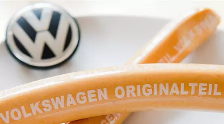 VW sælger flere pølser end biler: et rekordår for Currywurst-mærket