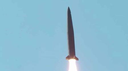 Republikken Korea investerer 218 millioner dollars i at udvikle et Hyunmoo-5 ballistisk missil med en rækkevidde på 3.000 kilometer og en hastighed på over 12.000 km/t til at ødelægge underjordiske bunkere.
