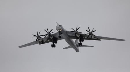 Massive angreb på flyvepladser og militærbaser tvinger Rusland til at camouflere Tu-95MS-atombombeflyene