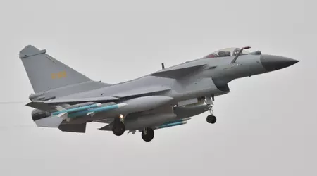 Pakistans kinesiskfremstillede J-10C skyder to indiske jagerfly ned i en luftkamp