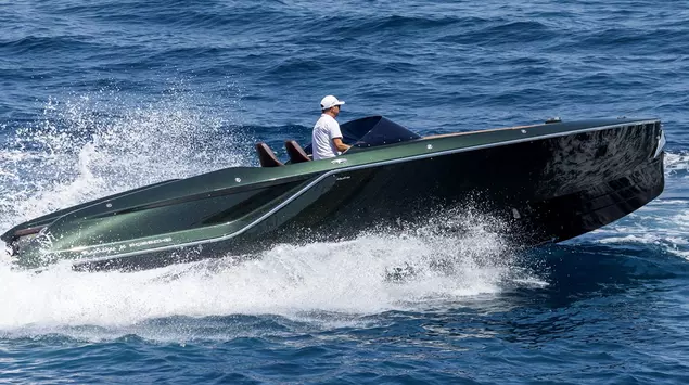 Frauscher x Porsche 850 Fantom elbåd ...