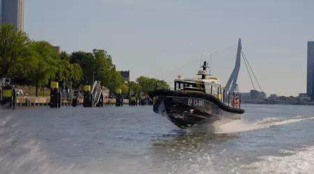 Rotterdam havn har lanceret et elektrisk hydrofoil fartøj
