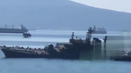 Maritime droner angreb rf's militærbase i Novorosiysk, angrebet beskadigede det store landingsskib Olenegorsk Miner.