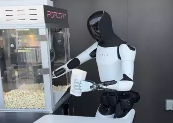 Video of the day: robot Optimus ...