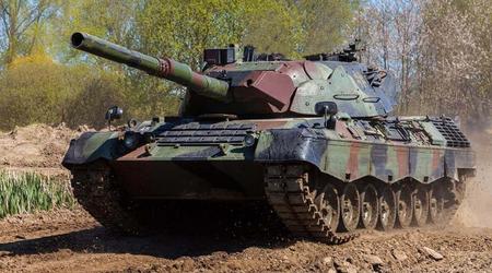 Tyskland har officielt annonceret overførslen af de første Leopard 1A5-kampvogne til Ukraine - den nye militære hjælpepakke omfatter tusindvis af ammunition, Mercedes-Benz Zetros-lastbiler og MG 3-maskingeværer.