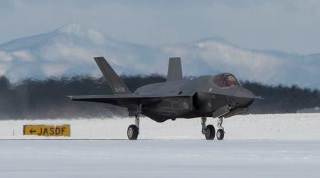 Japan har for første gang i sin historie tanket sine femtegenerations F-35 Lightning II-kampfly med F135-motoren uden for landet.