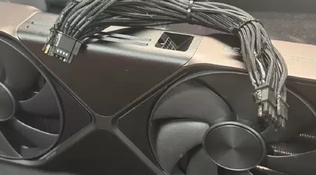 Det første tilfælde af smeltning af strømporten på flagskibs RTX 5090 FE-grafikkortet er blevet rapporteret