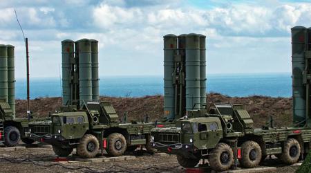 Ukrainske kamikaze-droner rammer S-400 Triumf-luftforsvarssystem til 1,2 mia. dollars i Rusland