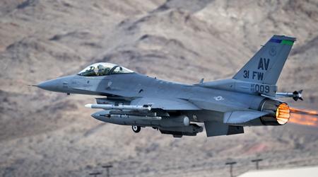 Amerikansk F-16 Fighting Falcon-kampfly ødelægger tyrkisk drone for første gang i historien