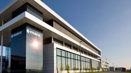 Tesla redder den tyske ingeniørvirksomhed Manz fra konkurs