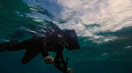 Samsung har udviklet en særlig Ocean Mode-teknologi til Galaxy-smartphones, så dykkere kan udforske koralrev.