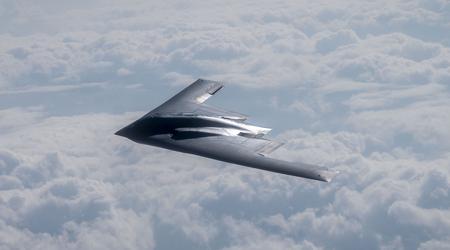 Atombombeflyet B-2 Spirit fløj en træningsmission og fløj kritisk tæt på Nordpolen på vej fra Island til Alaska.