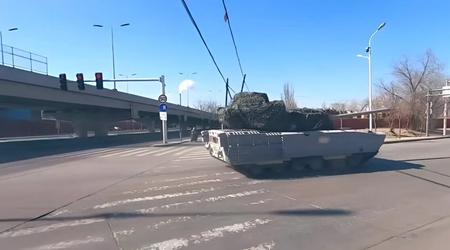 En hidtil ukendt kampvogn blev spottet i Kina