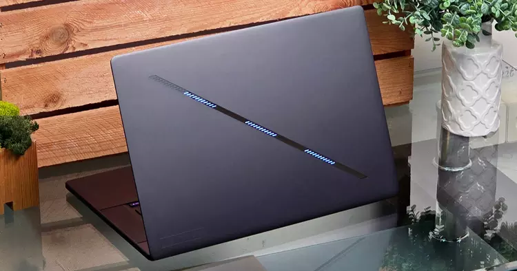 ASUS ROG Zephyrus G16 (2024) anmeldelse: ...