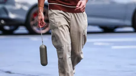 Formel 1-køreren Daniel Ricardo bruger allerede den nye trådløse Beats Pill-højttaler