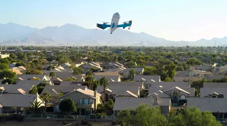 Amazon er begyndt at levere Apple-udstyr med droner 