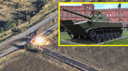 HIMARS-styrede GMLRS-missiler rammer to russiske 2S9 "Nona-S" selvkørende mortersystemer