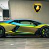 Lamborghini Revuelto med en snas farve
