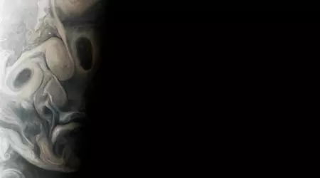 Jupiter er klar til Halloween - Juno-sonden har fotograferet det skræmmende ansigt på solsystemets største planet