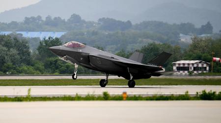 Sydkorea har besluttet at øge sin flåde af femtegenerations F-35 Lightning II-kampfly.