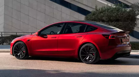 Frankrig har krævet, at Tesla stopper med at komme med falske påstande om autonom kørsel