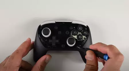 iFixit har hårdt kritiseret reparabiliteten af Switch 2 Pro Controller