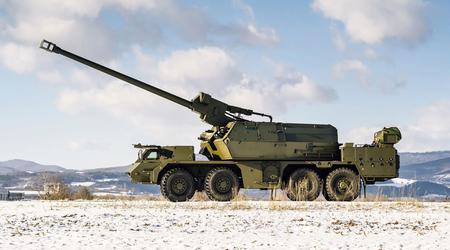 Den 1. august overdrager Slovakiet to Zuzana 2 selvkørende artillerienheder til Ukraine, som blev købt til AFU af Danmark, Norge og Tyskland.
